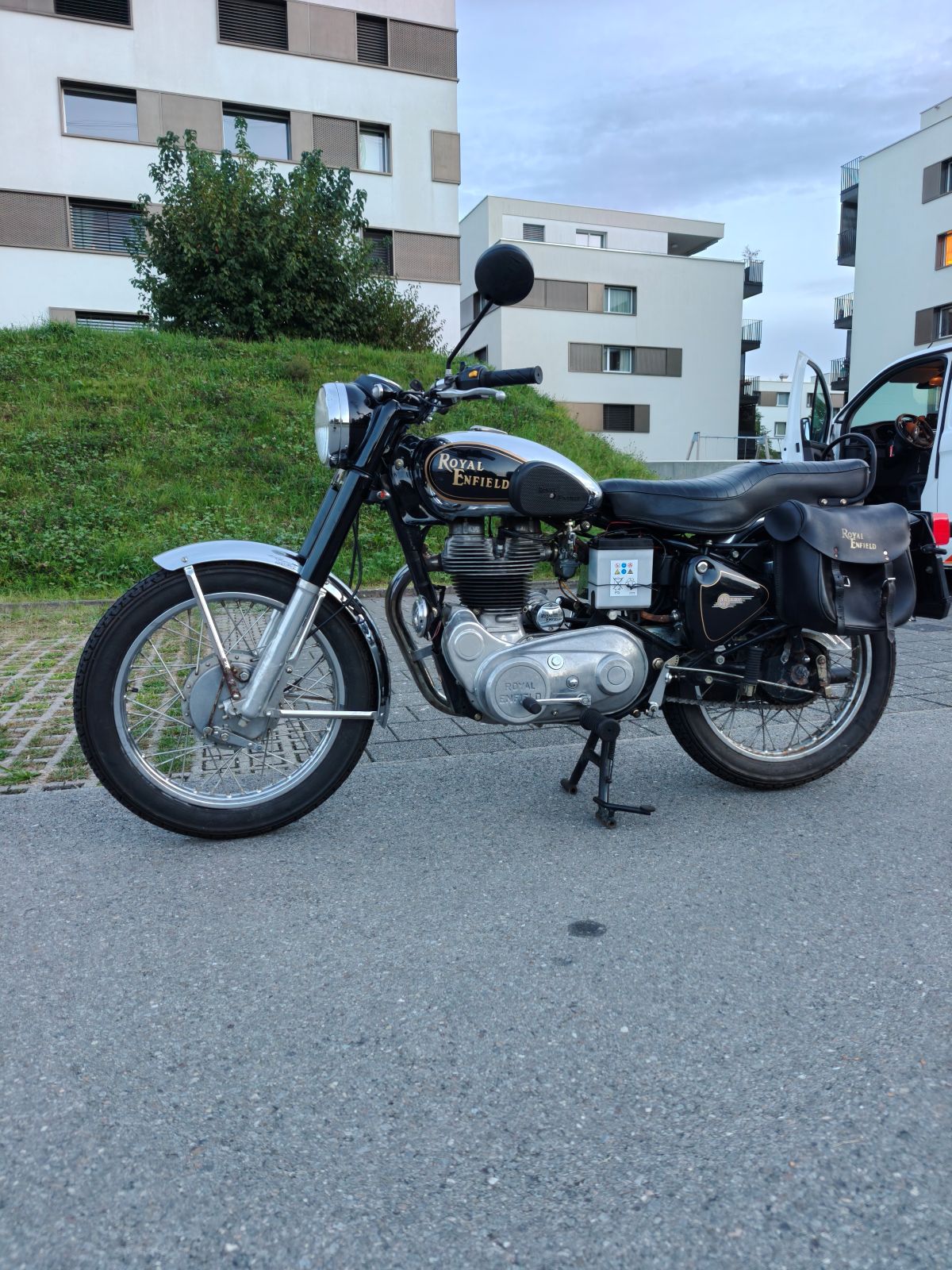 9 9